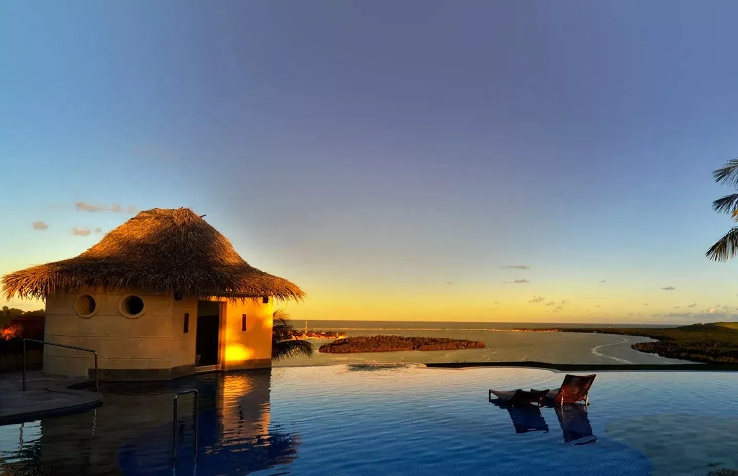 Pessoa em camelo no deserto