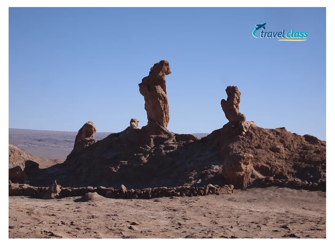 Pessoa em camelo no deserto