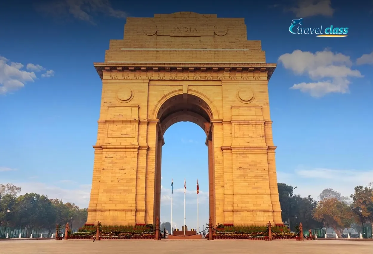 Pessoa em camelo no deserto