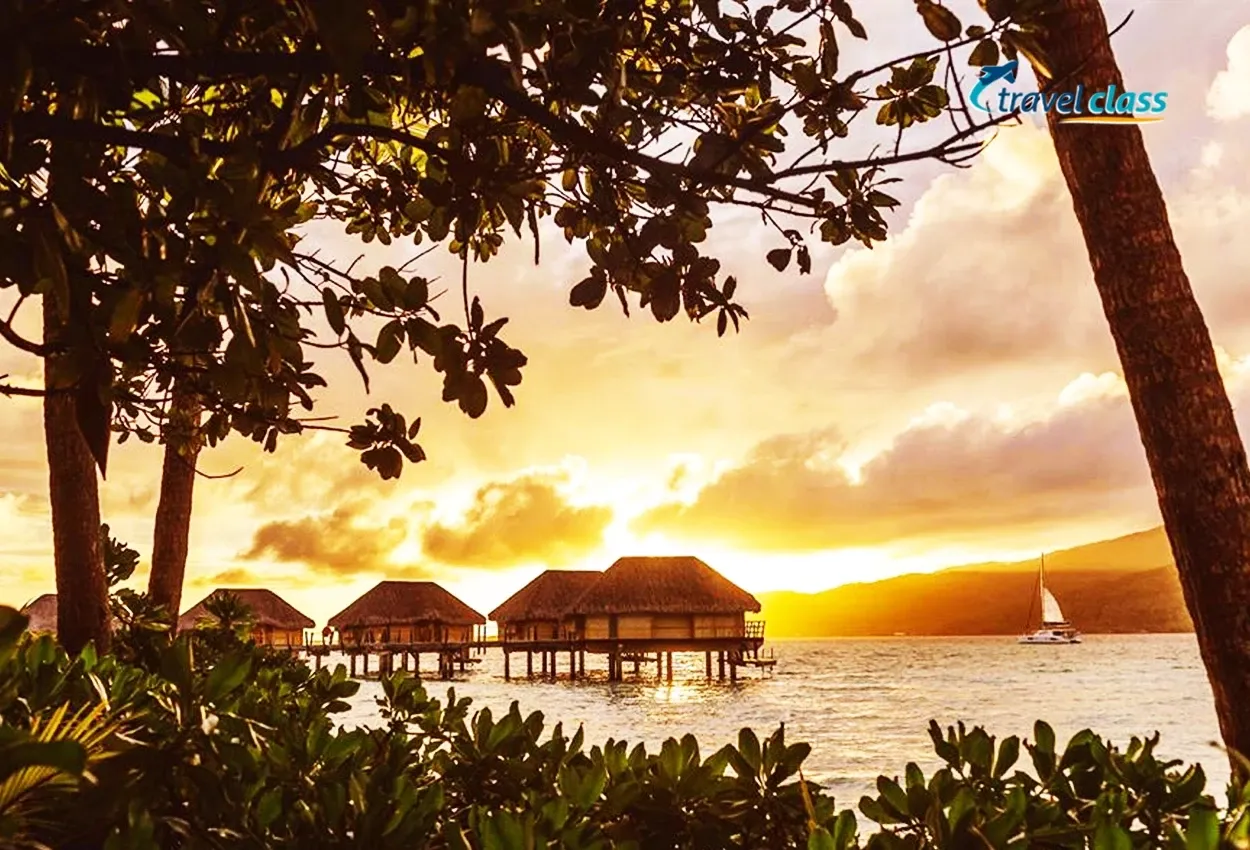 Pessoa em camelo no deserto