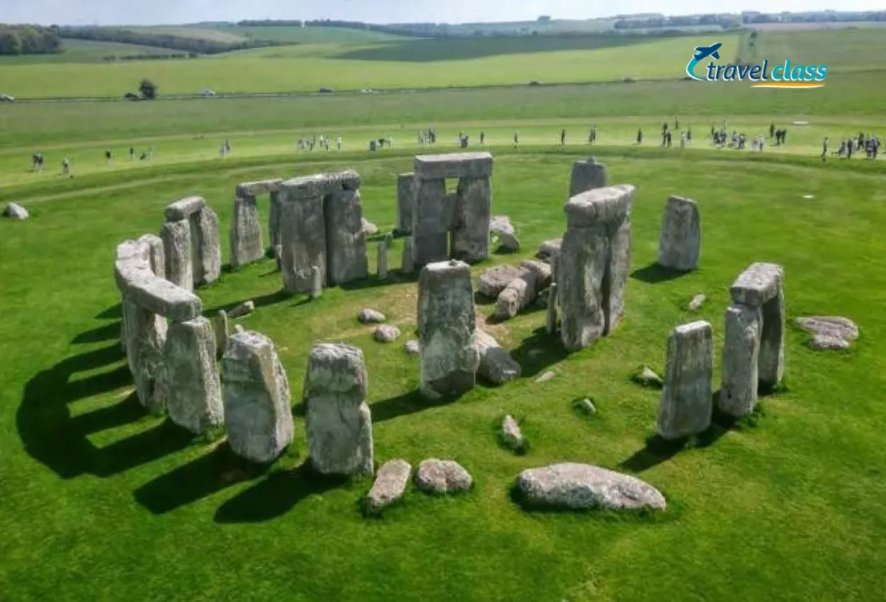 Pessoa em camelo no deserto