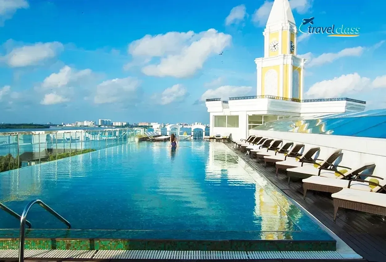 Pessoa em camelo no deserto