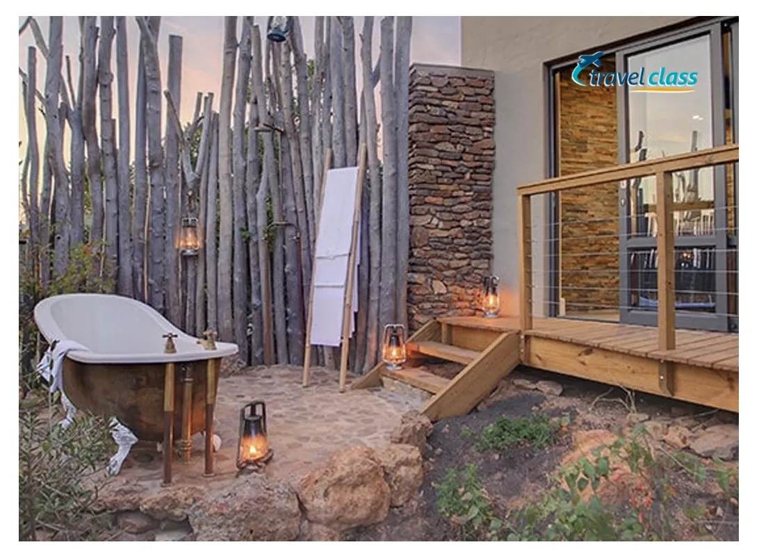 Pessoa em camelo no deserto