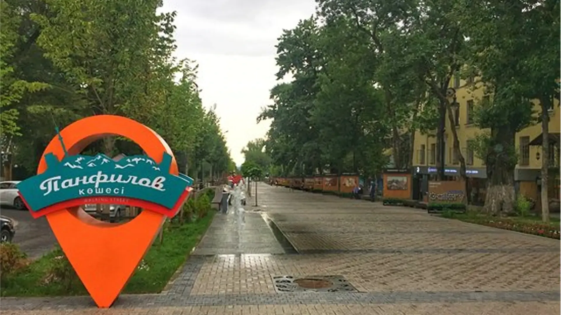 Pessoa em camelo no deserto