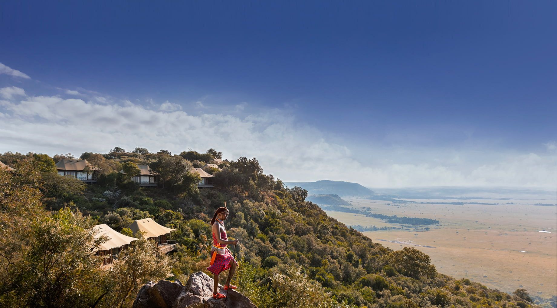 Pessoa em camelo no deserto