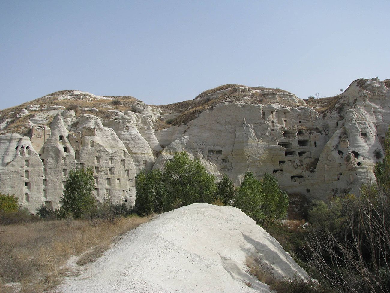 Pessoa em camelo no deserto