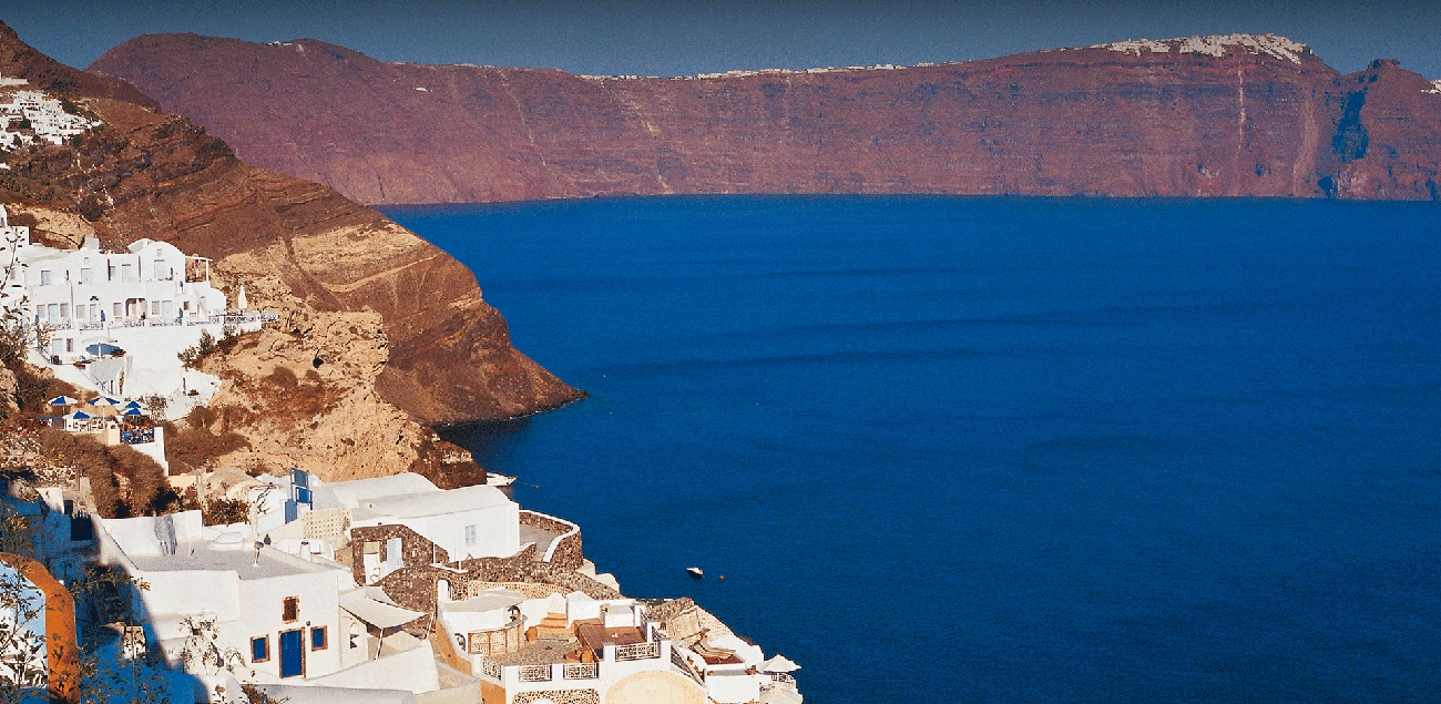 Pessoa em camelo no deserto